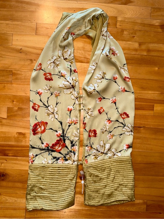Woo of Shanghai Accessories - WOO of Shanghai 100% Silk Floral Luxury Scarf Wrap Shawl Pleated Convertible